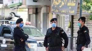 المتهم بقتل زوجته في الزرقاء يسلم نفسه