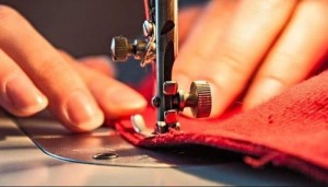 وزارة العمل تتابع تفاصيل حادثة وفاة خياطة داخل مصنع في الأزرق