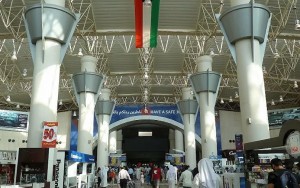 الكويت تدرس إلغاء فحص PCR للقادمين إليها