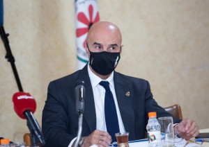 *العلاوين يؤكد أهمية استمرار مصفاة البترول في المملكة لضبط سوق المشتقات النفطية وضمان توفرها