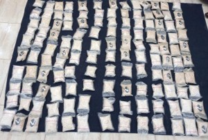 ضبط تاجري مخدرات بحوزتهما 130 الف حبة بعمان