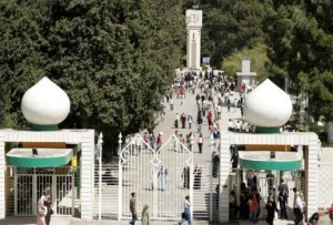 77923 طالبا يتنافسون على منح وقروض داخلية