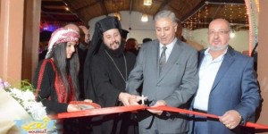 ابو هديب يفتتح بازار نادي الفحيص الارثوذكسي ويضيء شجرة الميلاد (صور)