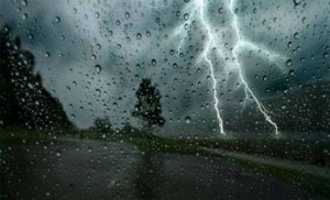 طقس العرب: تجدد تساقط الأمطار في بعض المناطق الأحد