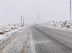 ثلوج ورياح تصل سرعتها إلى 100 كم/س الاربعاء