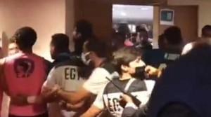 اشتباك بين لاعبي مصر والمغرب في "غرف تغيير الملابس" (فيديو)