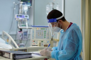 نقابة الأطباء : فيديو كيدي يسيء لطبيب أردني