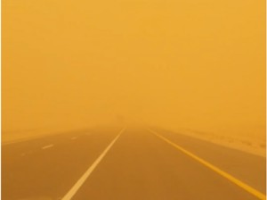 طقس العرب: أمطار طينية وموجات غبارية كثيفة الأحد