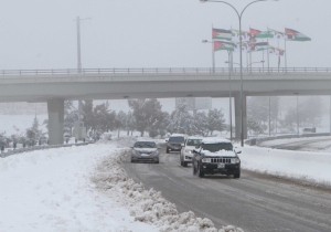 توضيح حكومي حول تأخير دوام الموظفين غدا بسبب الأحوال الجوية