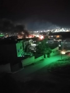 احراق مبنى بلدية الهاشمية واغلاق طريق في تلاع العلي احتجاجا على نتائج الانتخابات