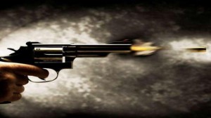 إصابة 4 أشخاص من عائلة واحدة بخرطوش بالبقعة