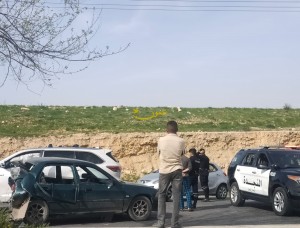 4 اصابات بتصادم مركبتين في الجبيهة