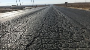 الأشغال بصدد البدء بإعادة تأهيل طريق إربد-الزرقاء