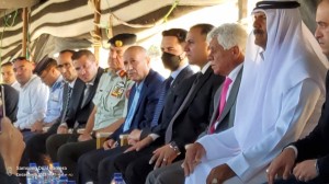 بالصور...ولي العهد يقدم واجب العزاء بالشهيد الطيار بهاء ابو غنمي