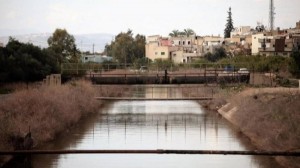 غرق طفل في قناة الملك عبد الله في المشارع