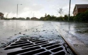 طقس العرب: أمطار متوقعة صباح الاثنين وانخفاض على الحرارة