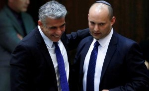 بينيت ولابيد يتفقان على حل الكنيست وتعيين الأخير رئيسا للوزراء