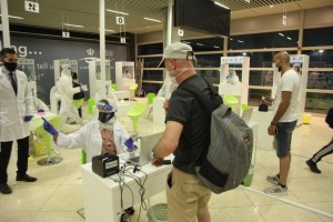 إدارة الأزمات يدعو المواطنين والمقيمين الى ضرورة إجراء فحص كورونا