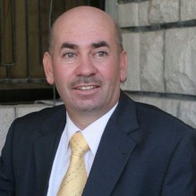 الزميل الصحفي عاطف عتمه في ذمة الله