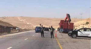 ضبط مركبة شحن محملة بـ23 راكبا في الصندوق الخلفي