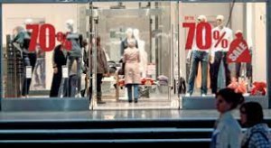 الأردن.. 82 ألف عامل بقطاع الألبسة فقدوا وظائفهم