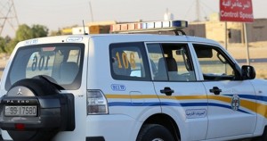 ضبط حدث يقود مركبة شحن مخصصة للمواد النفطية على طريق المطار