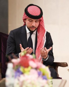 حاضرون خطوبة ولي العهد (أسماء)