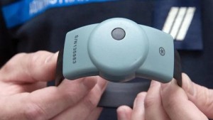 اطلاق نظام السوار الالكتروني للمراقبة كبديل للتوقيف القضائي