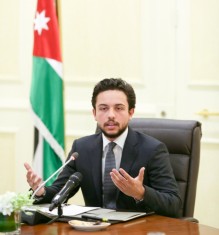 ولي العهد يزور مقر خدمة "المكان الواحد" في غرفة تجارة عمّان