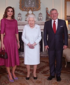 الملك: الملكة إليزابيث كانت شريكة للأردن وصديقة عزيزة للعائلة