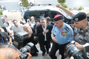 بالصور..مدير الأمن العام اللواء عبيد الله المعايطة يتلقى التهاني بالإرادة الملكية