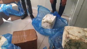 بالصور .. اغلاق مصنعين واتلاف ٢٠ طن من الالبان والاجبان في العاصمة عمان