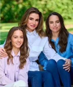 الملكة رانيا :أغلى بنتين وأعز صديقتين، كل سنة وانتما سالمتان ايمان وسلمى