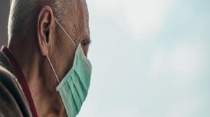 دعوة لتوفير تخصصات طبية متعلقة بالشيخوخة ورعاية صحية منزلية بالأردن