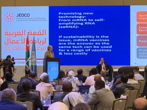 قمة المشاريع الصغيرة والمتوسطة تشهد حضورا كبيرا