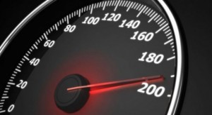 ضبط مركبات تسير بسرعات متهورة