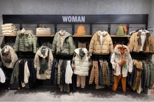 نقيب الألبسة: إقبال ضعيف على الملابس الشتوية ونبحث بالأسباب