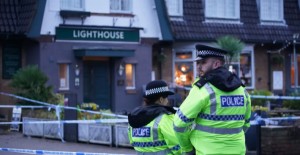 بريطانيا .. قتيلة وجرحى في إطلاق نار عشية عيد الميلاد