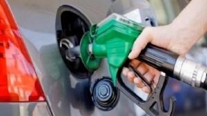الحكومة تعتزم مراجعة آلية تسعير مشتقات البترول
