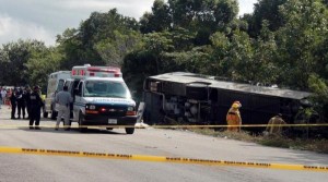 15 قتيلا بانقلاب حافلة في المكسيك