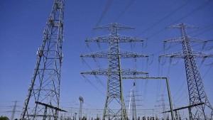 الحكومة تنوي مراجعة قانون الكهرباء ودراسة ربط الأردن كهربائيًا مع أوروبا