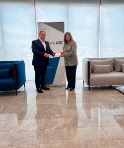 بنك ABC في الأردن يستمر في دعم جمعية الشابات المسيحية-مادبا