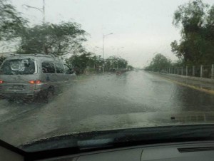 هطول للأمطار في الشونة وديرعلا .. وتحذير من الانزلاقات