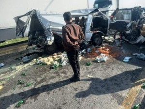 بالصور ... ٥ اصابات اثر حادث تصادم بين ٤ مركبات في العاصمة عمان