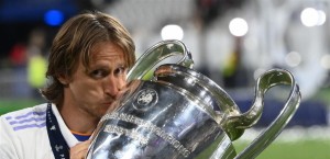 قرار مفاجئ من مودريتش بشأن عرض النصر السعودي!