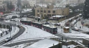 إغلاق مسار الباص السريع احترازيا بسبب الثلوج