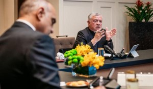 الملك يطلع على برنامج تنفيذ رؤية التحديث الاقتصادي في التعدين والطاقة