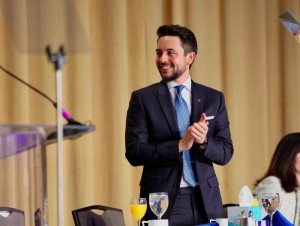 ولي العهد يهنئ صقور سلة الأردن بالتأهل لكأس العالم: عفية عليكم