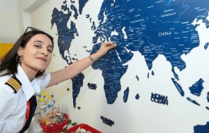 اردنية تصبح اول مدربة عربية للطيران في جزر الكناري