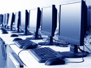 تجارة الأردن تطالب الحكومة بإعادة النظر في الضرائب على الخلويات والحواسيب